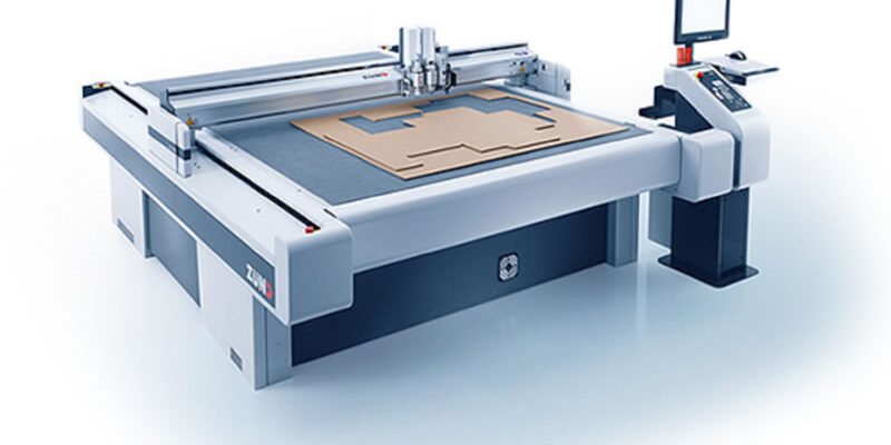 碳纖維切割怎麼選？水刀、雷射、CNC 銑削與數位刀具四種工法比較